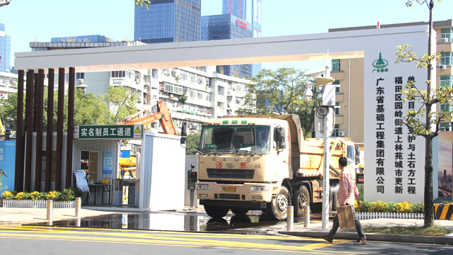 廣東基礎(chǔ)工程有限公司工地標(biāo)準(zhǔn)大門-深圳園嶺街道基坑支護(hù)與土方工程工地大門-工地大門-深圳市大通建材有限公司鋼圍擋生產(chǎn)定制廠家